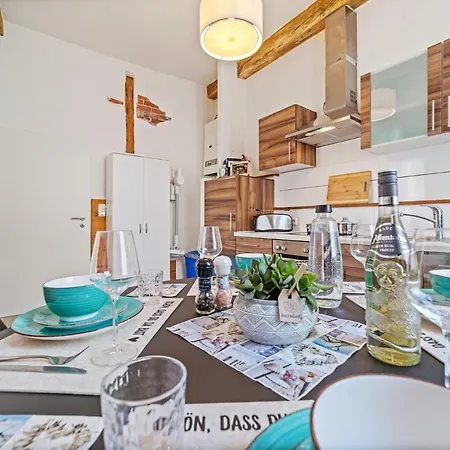 Infinity Stay: Bis Zu 6 Personen Zentrumsnah Wassernah Netflix Apartment