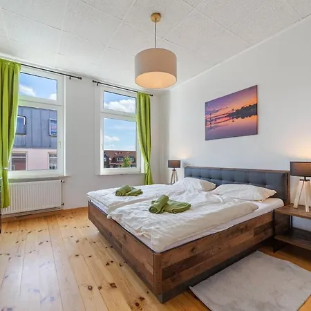 Infinity Stay: Bis Zu 6 Personen Zentrumsnah Wassernah Netflix * Wilhelmshaven
