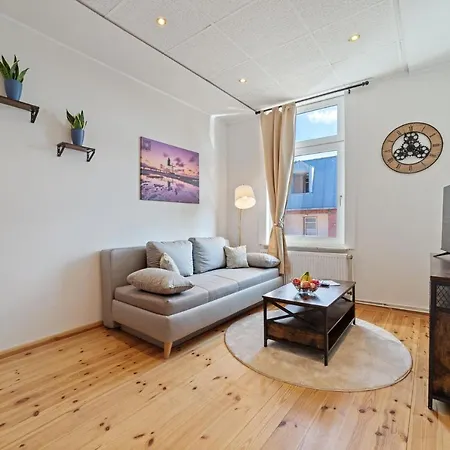 Infinity Stay: Bis Zu 6 Personen Zentrumsnah Wassernah Netflix Wilhelmshaven